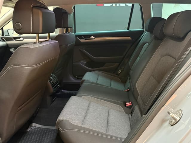 Volkswagen Passat i Örebro