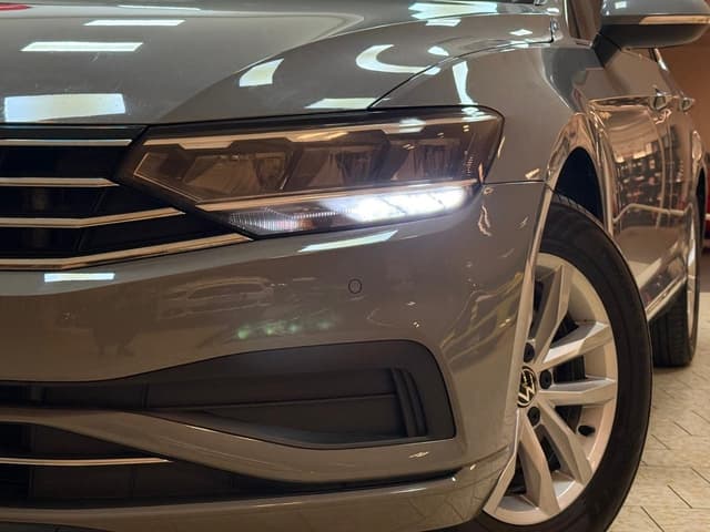 Volkswagen Passat i Örebro